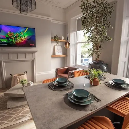 Stunning City Apartment In The Heart Of Plymouth Exterior foto