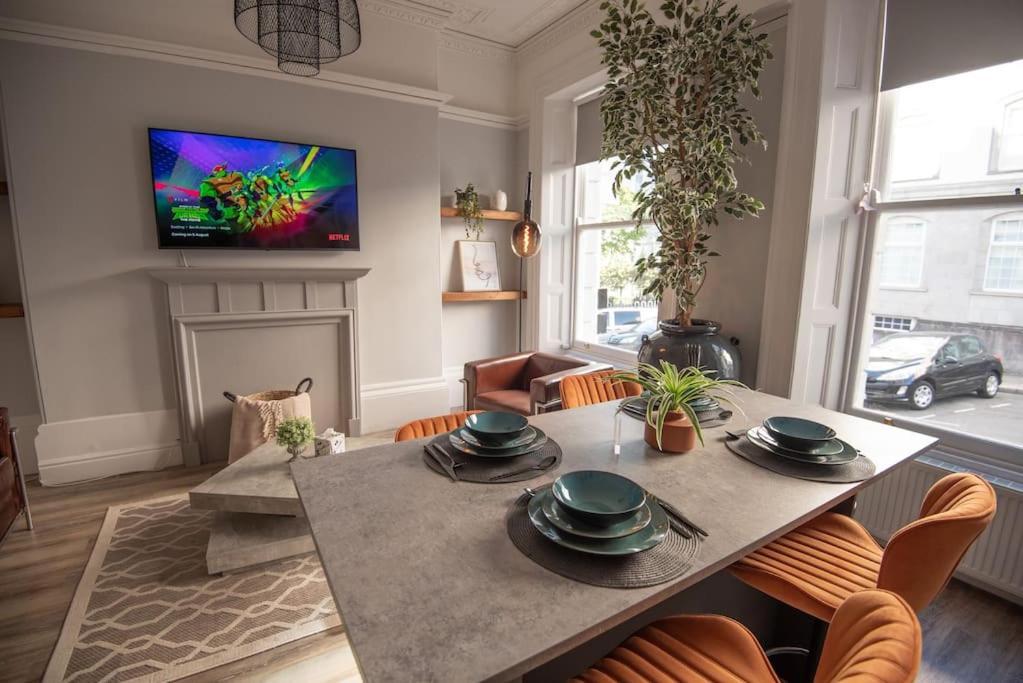 Stunning In The Heart Of Apartment Plymouth